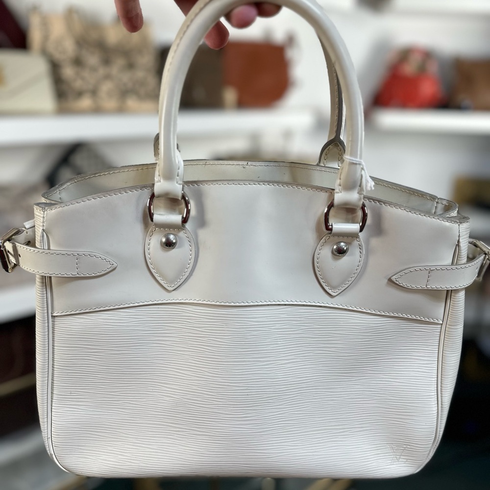 LV IVORY EPI TOTE